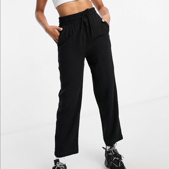 ASOS Petite Linen Relaxed Tapered Pants - Picture 2 of 4